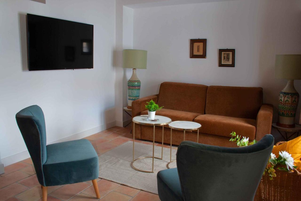 Apartamentos Tres Llaves Palacio De Vela De Los Cobos Úbeda Exteriör bild