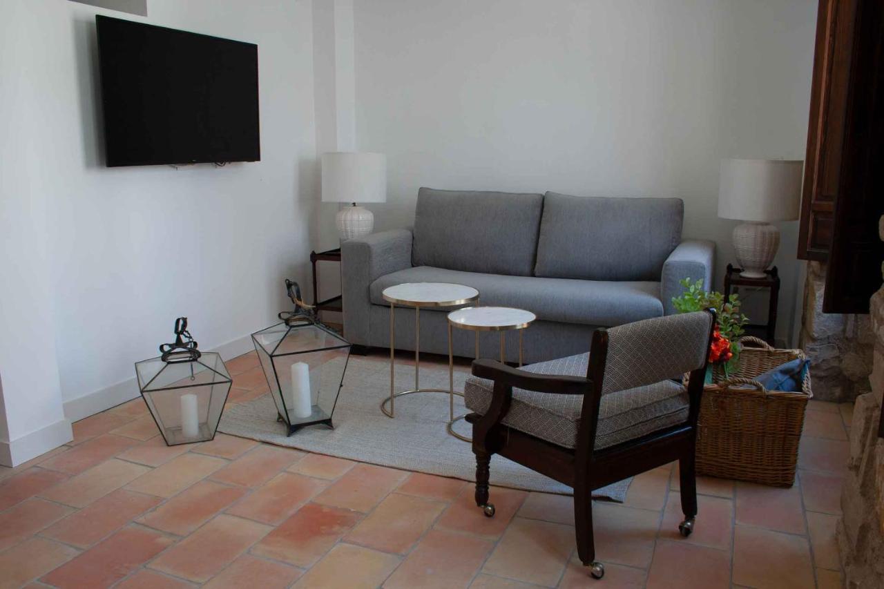 Apartamentos Tres Llaves Palacio De Vela De Los Cobos Úbeda Exteriör bild