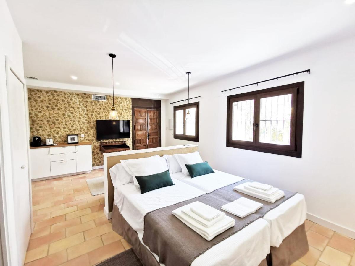 Apartamentos Tres Llaves Palacio De Vela De Los Cobos Úbeda Exteriör bild
