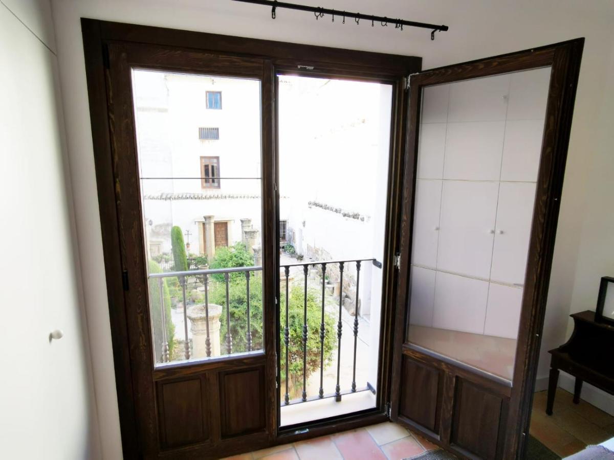 Apartamentos Tres Llaves Palacio De Vela De Los Cobos Úbeda Exteriör bild