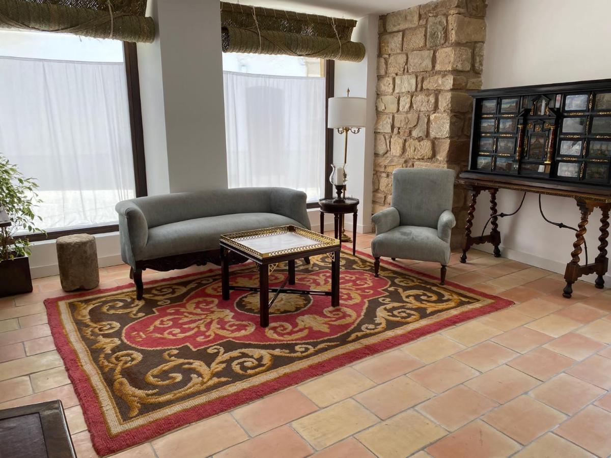 Apartamentos Tres Llaves Palacio De Vela De Los Cobos Úbeda Exteriör bild